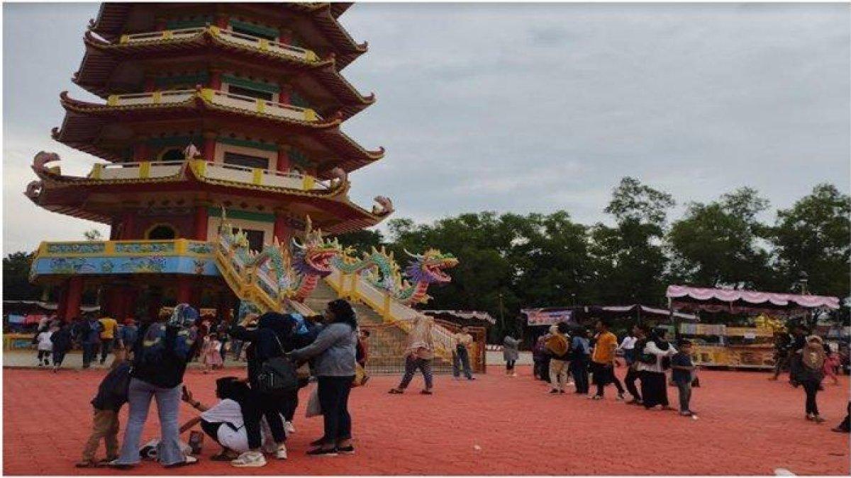 Cap Go Meh Palembang 2023 di Pulau Kemaro digelar 3-4 Februari, masuk dan parkir kendaraan selama acara gratis. Pengunjung sudah berdatangan ke Pulau Kemaro, Rabu (1/2/2023).