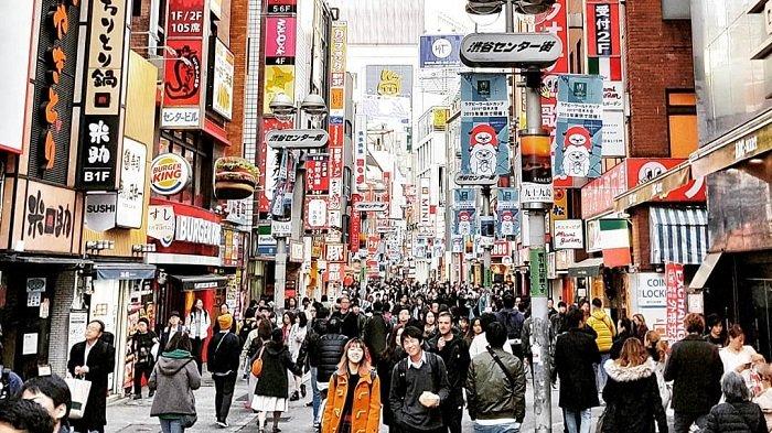Center Gai, satu tempat wisata di Shibuya Jepang.