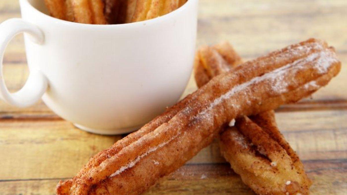 Churros tabur kayu manis.