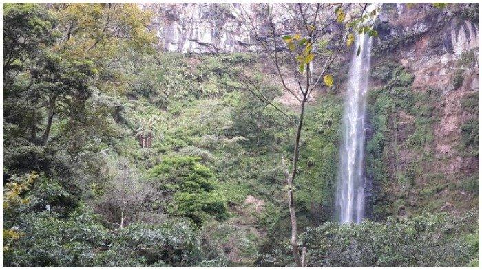Coban Rondo di Batu, Jawa Timur.