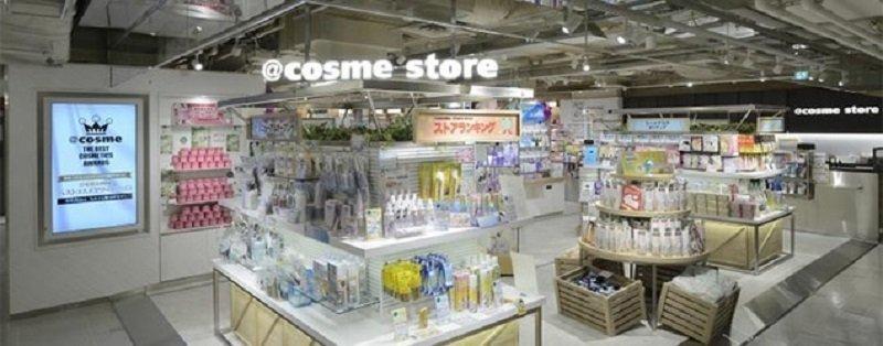 @cosme Lumine Est Shinjuku, satu @cosme Store terbaik di Tokyo Jepang buat belanja makeup.
