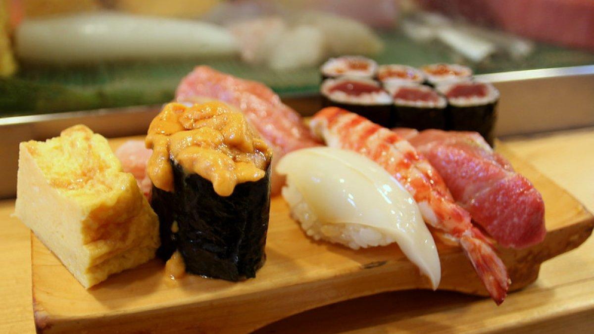 Ilustrasi sushi.