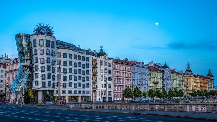 Dancing House di Praha, Republik Ceko