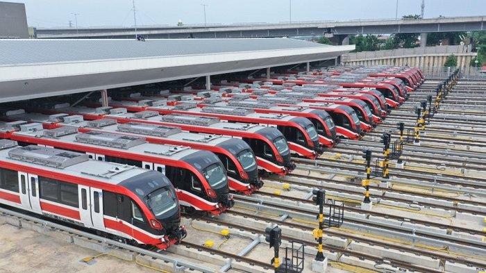 KAI sebagai operator LRT Jabodebek pada awal tahun ini menambah jumlah perjalanan menjadi 240 perjalanan setiap harinya.