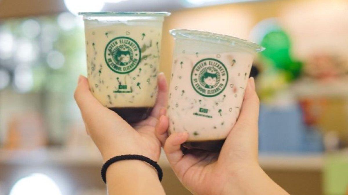 Es Cendol Elizabeth, minuman legendaris asal Bandung yang viral karena dipamerkan oleh Lisa BLACKPINK saat konser di Jakarta.
