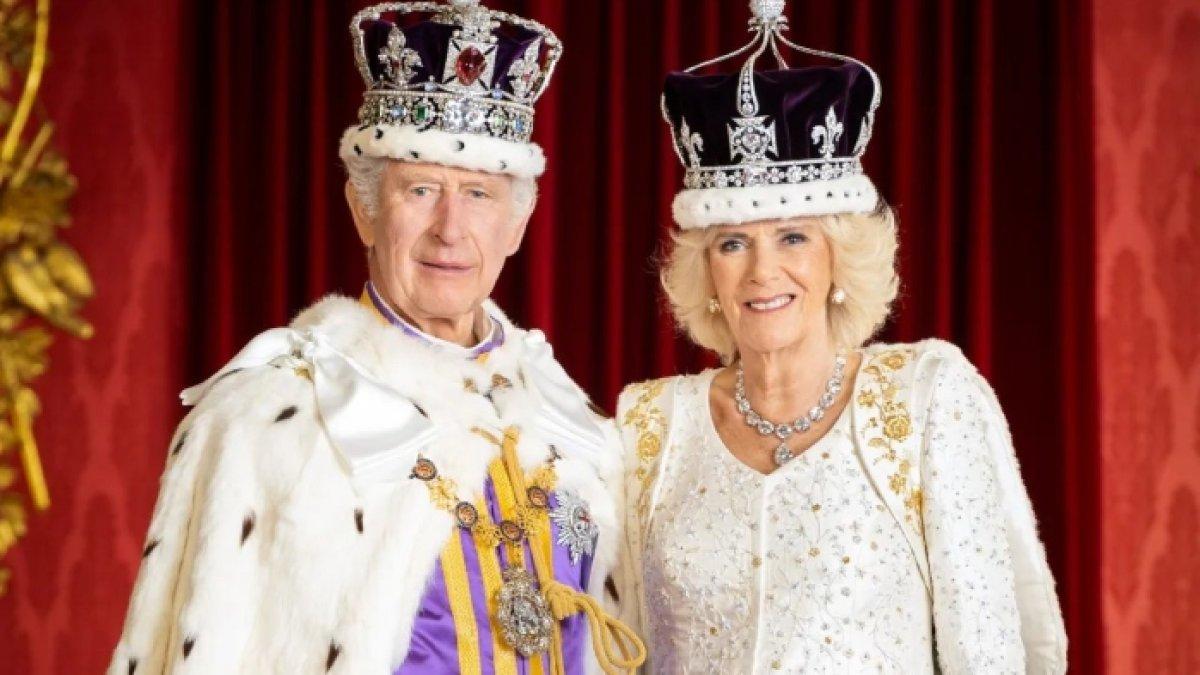Foto resmi Raja Charles III dan Ratu Camilla yang kini menjadi pemimpin monarki Inggris ke-40.