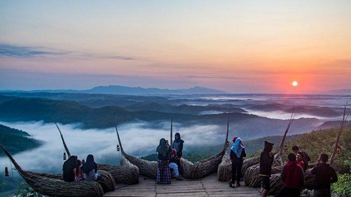 Geoforest Watu Payung Turunan, Gunungkidul, Yogyakarta, tempat terbaik untuk menikmati sunrise di Gunungkidul.