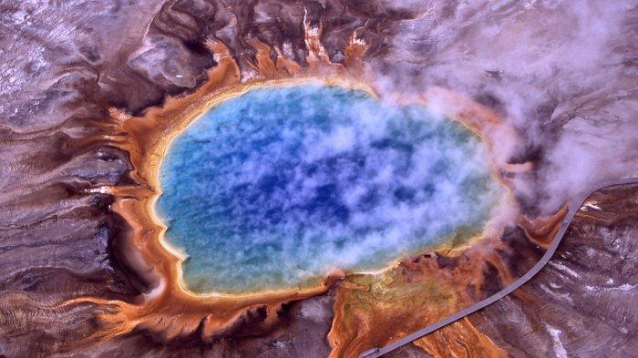 Grand Prismitic Spring yang merupakan bagian dari Yellowstone National Park, Wyoming.