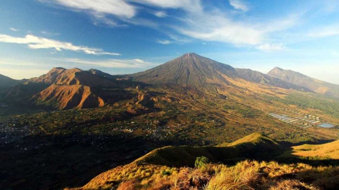 Gunung Rinjani.