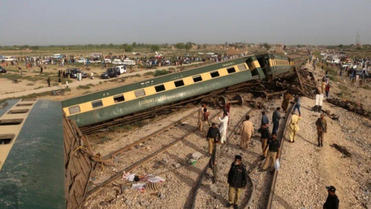 Kecelakaan Kereta Api di Pakistan, Gerbong Hancur dan Sebabkan 30 ...