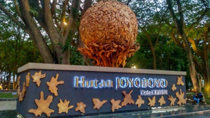 Hutan Joyoboyo yang ada di Kota Kediri, Jawa Timur.