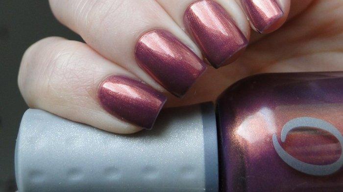 Ilustrasi cat kuku atau nail polish