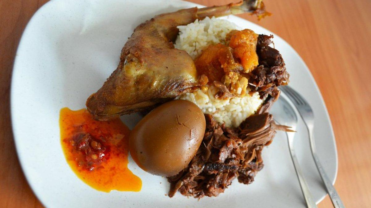 Ilustrasi gudeg, satu kuliner khas Jogja.