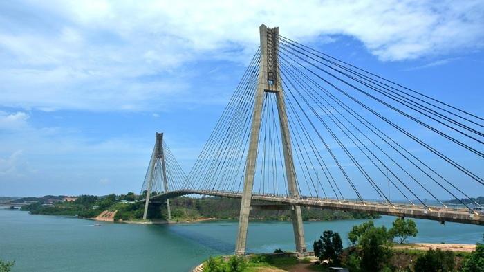 Jembatan I Barelang, tempat wisata yang cukup ikonik di Batam.