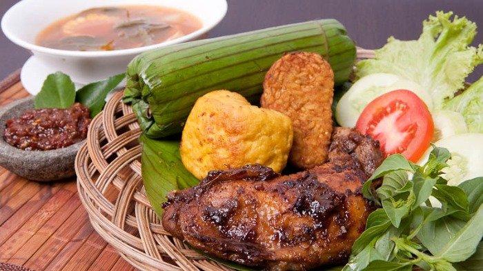Ilustrasi nasi timbel.