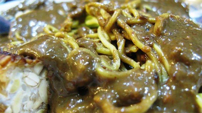 Ilustrasi rujak cingur di Malang untuk menu makan siang enak.