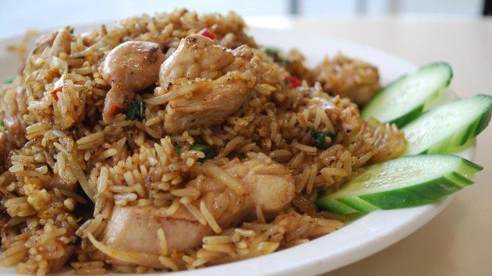 Ilustrasi sajian nasi goreng Jawa.