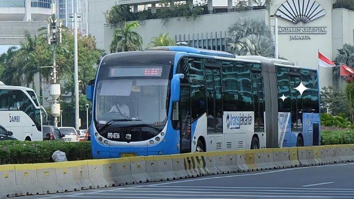 Bus TransJakarta yang bisa menjadi pilihan moda transportasi menuju Ancol.