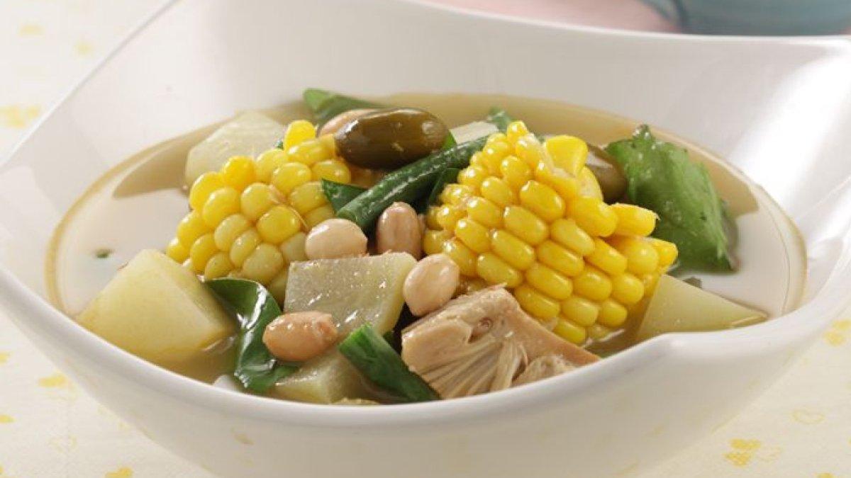 Ilustrasi sayur asem Sunda.
