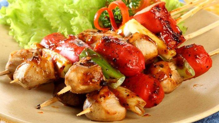 Ilustrasi menu olahan sosis.