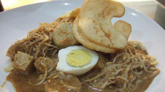 Ilustrasi ketoprak Jakarta untuk makan siang enak di Kota Solo.