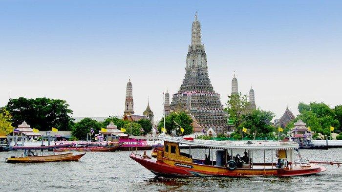 Ilustrasi wisatawan liburan ke Wat Arun Thailand, Rabu (30/9/2020).