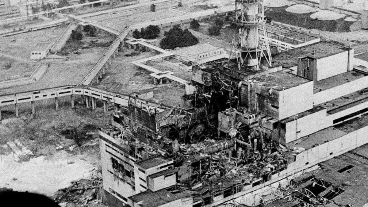 Inti reaktor ke-4 Chernobyl setelah ledakan