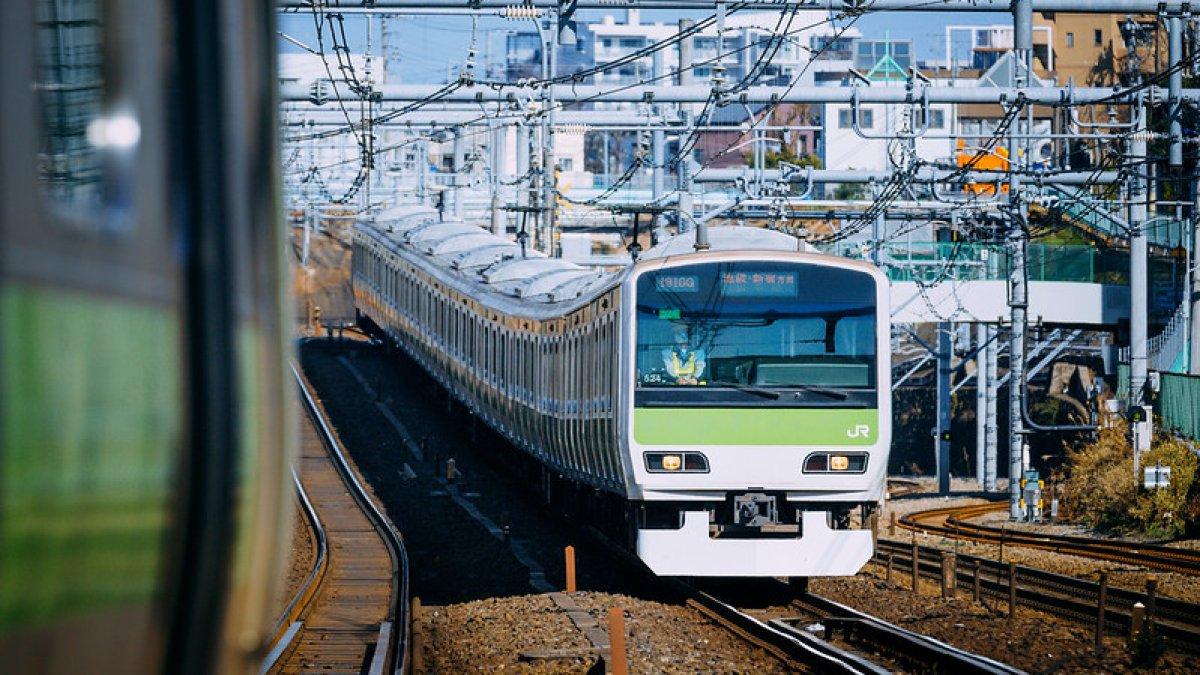 Seri E231-500, JR EAST mengatur 524, Jalur Yamanote,Stasiun Komagome, Kota Toshima, Metropolis Tokyo, Jepang