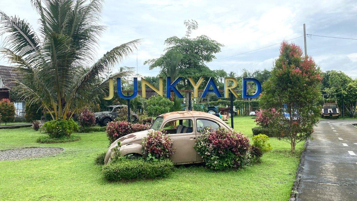 Junkyard Autopark, tempat wisata dekat Candi Borobudur yang lokasinya berada di Desa Wanurejo, Kecamatan Borobudur, Kabupaten Magelang, Jawa Tengah, Rabu (1/3/2023).