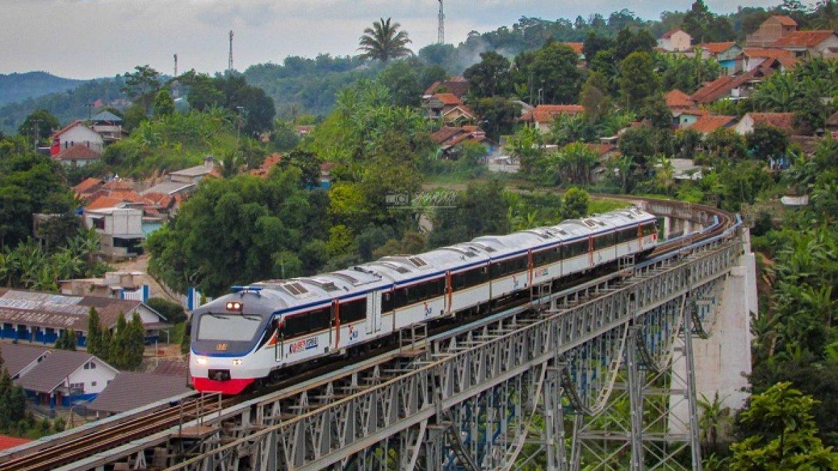 Ilustrasi kereta api.