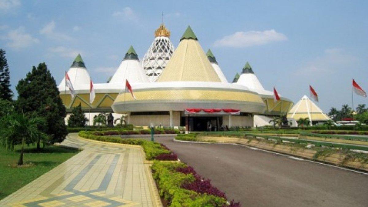 Kawasan wisata Museum Purna Bhakti Pertiwi di Taman Mini Indonesia Indah (TMII) Kecamatan Cipayung, Kota Jakarta Timur, Jakarta.