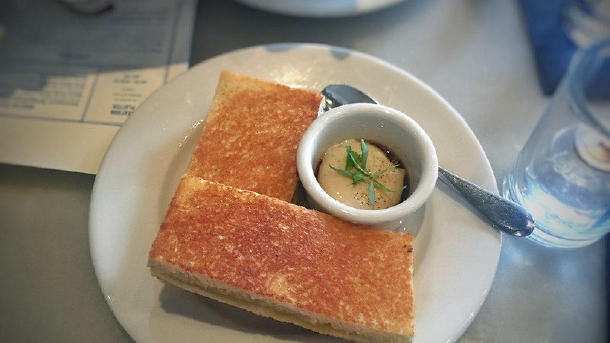 Kaya Toast, satu makanan khas Singapura.