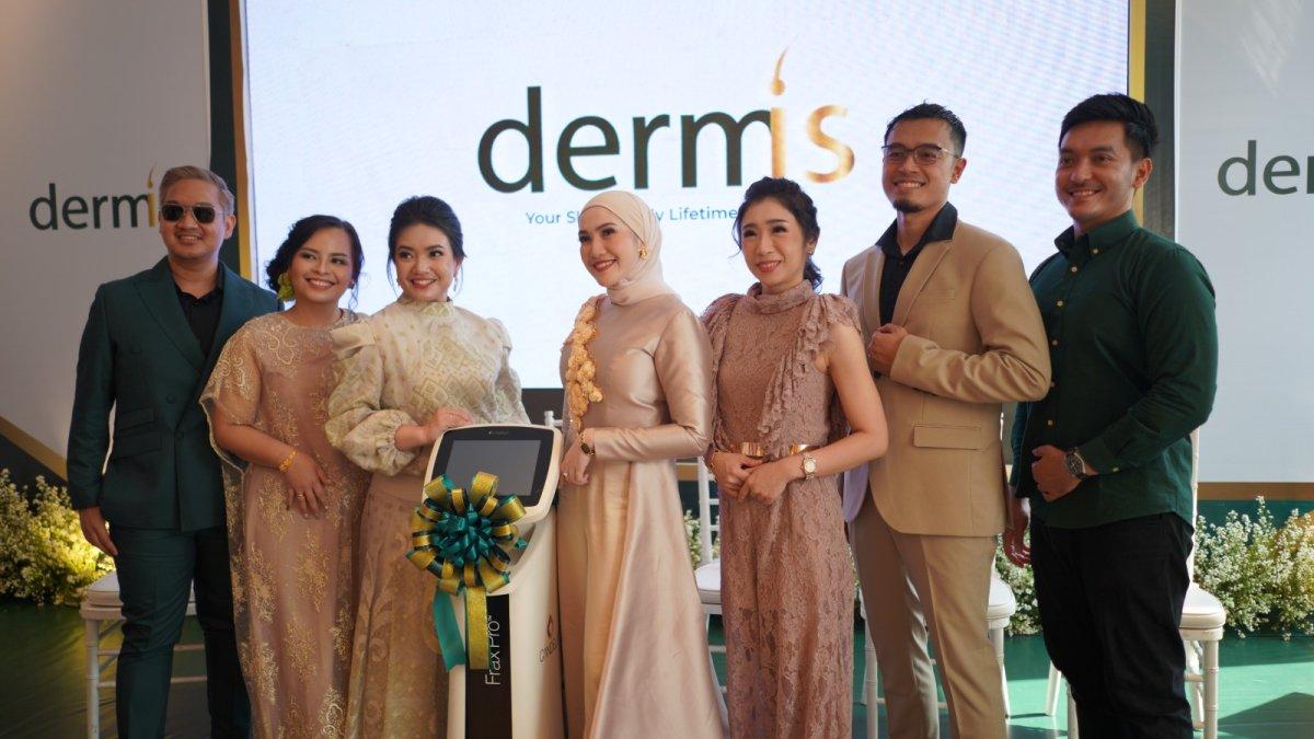 Di momen ulang tahun ke-7 Dermis Clinic, hadir teknologi laser terbaru dari Candela Medical, Amerika Serikat, yaitu Frax Pro.