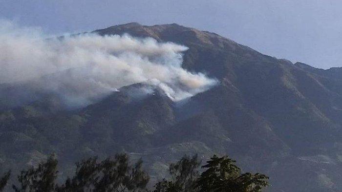 Kebakaran di Gunung Merbabu, Jawa Tengah, Rabu (11/9/2019).