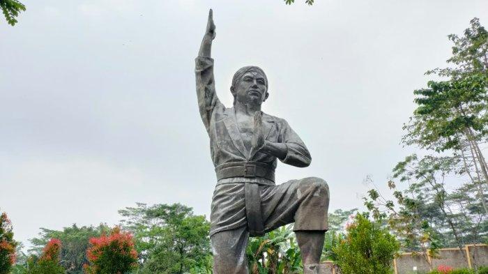 Patung Sosro Birowo di Kebun Raya Indrokilo Boyolali, Jawa Tengah, Sabtu (16/7/2022).