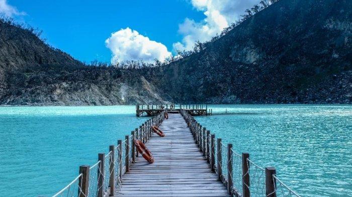 Keindahan Kawah Putih di Bandung.