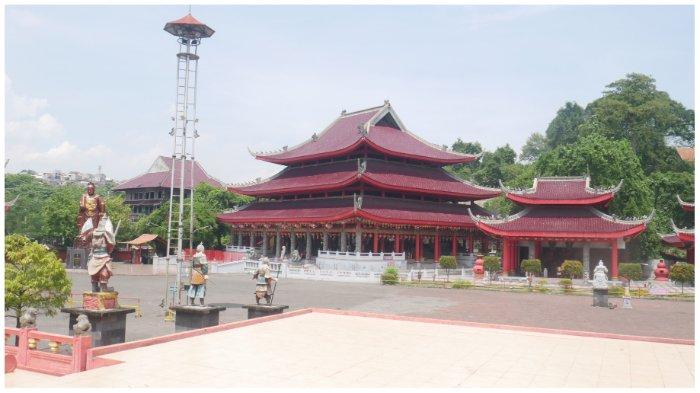 Bangunan megah Kelenteng Sam Poo Kong tempat wisata di Semarang