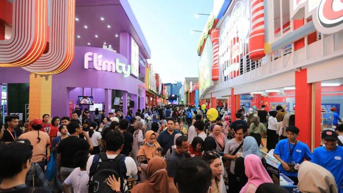 Kemeriahan Jakarta Fair 2023.