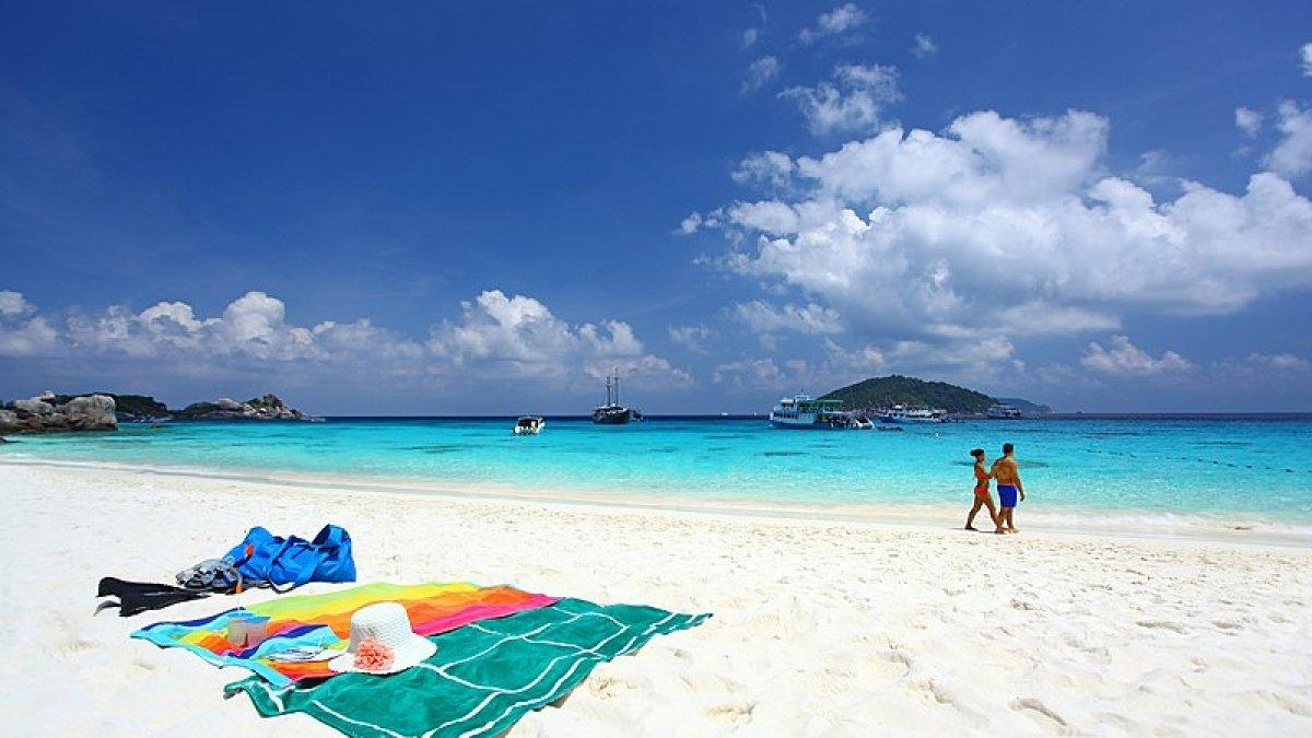 Koh Similan, satu tempat wisata terbaik di Thailand buat merayakan Valentine bersama pasangan.