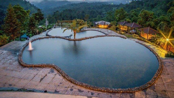 Kolam Renang Umbul Sidomukti.