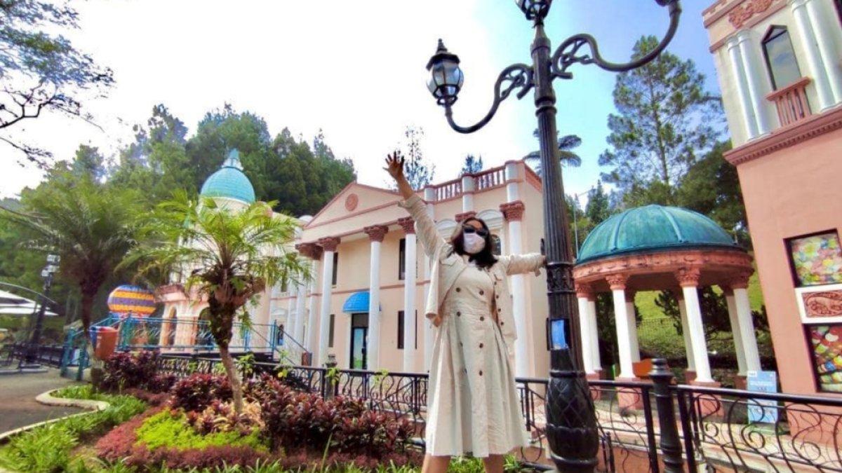 Little Venice adalah satu tempat wisata hits di Cianjur buat liburan akhir pekan