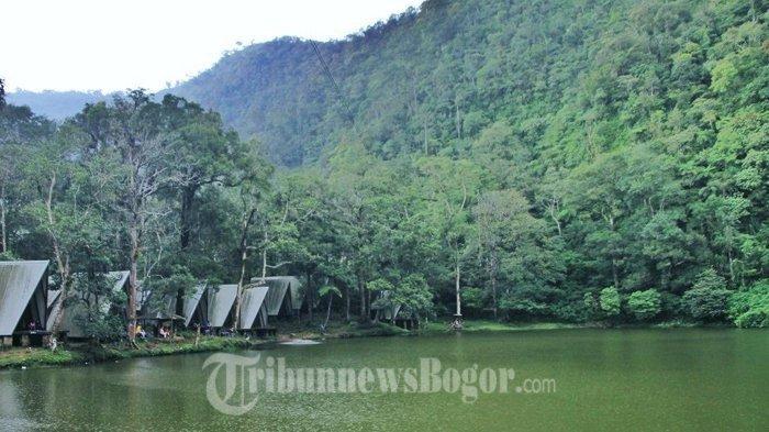 Lokasi wisata Telaga Warna di kawasan Puncak, Kabupaten Bogor, Jawa Barat.