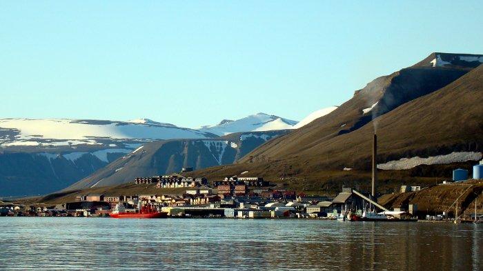 Longyearbyen adalah sebuah pulau di Kepulauan Norwegia