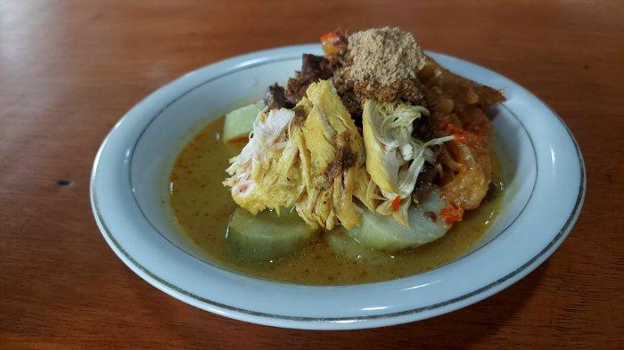 Ilustrasi lontong opor.