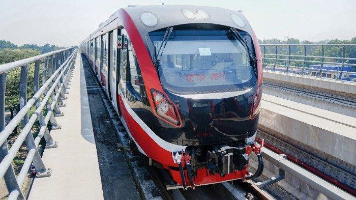 LRT Jabodebek muncul sebagai opsi menarik bagi kamu yang mencari alternatif transportasi yang modern, efisien, dan ramah lingkungan.