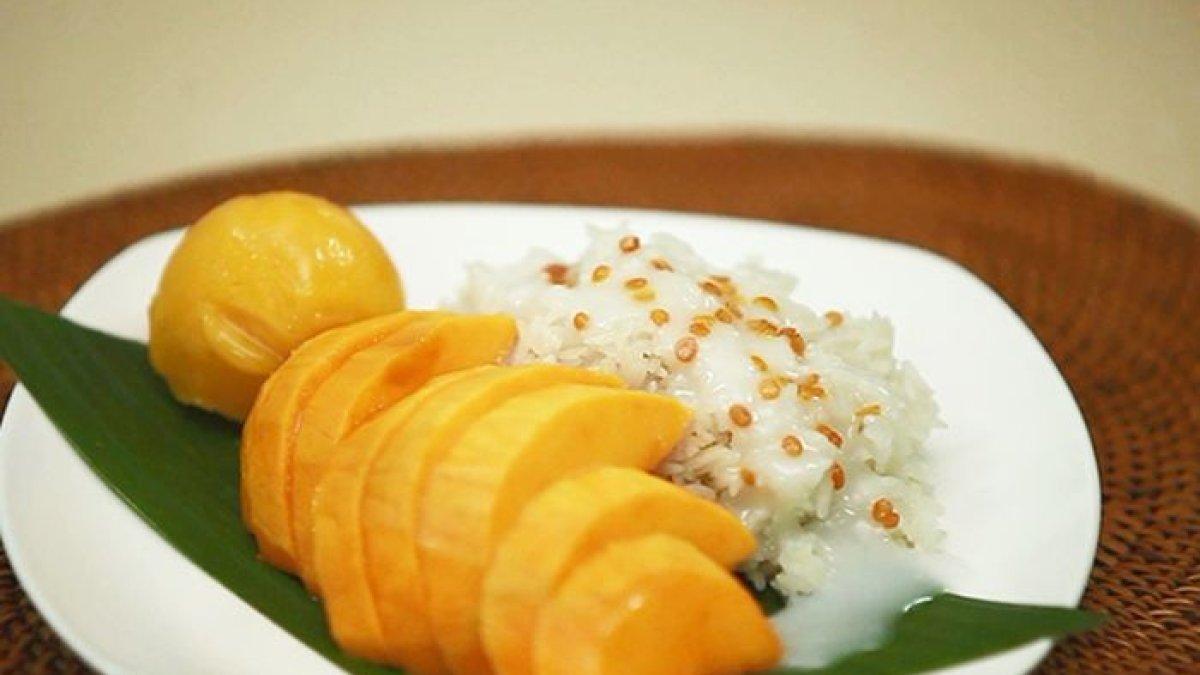 Mango sticky rice