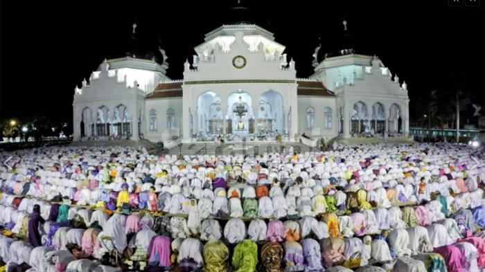 Masjid Raya Baiturahman.
