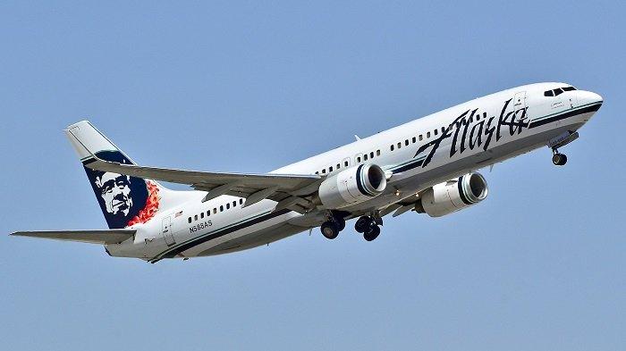 Alaska Airlines 2007 Boeing 737-890