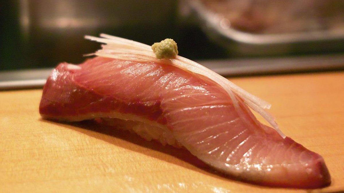 Sushi di Jepang yang menggunakan ikan Tai.