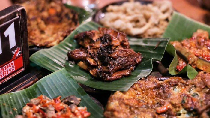 Menu di Waroeng Spesial Sambal (SS).